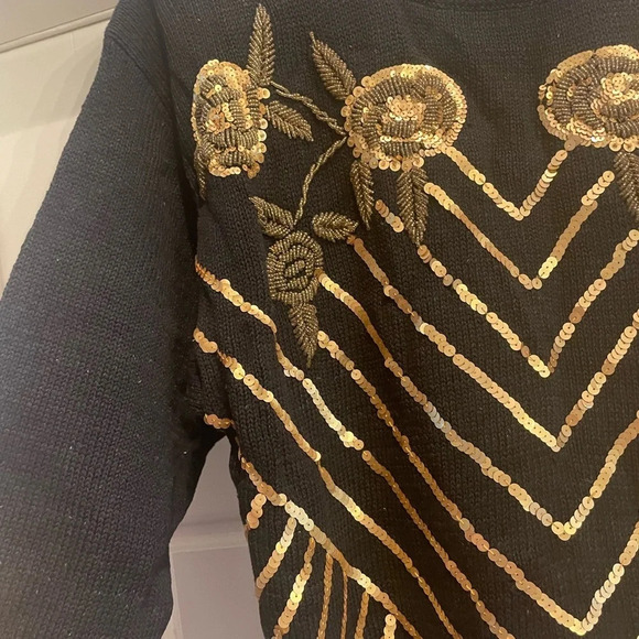Vintage Victoria Harbour Embellished Sweater - Picture 4 of 8